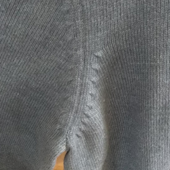 Izod Sweater - Picture 3 of 5